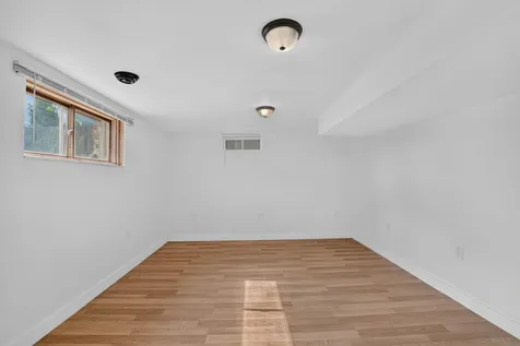 3541 Hammond Avenue Waterloo IA 50702