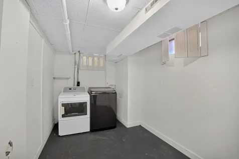 3541 Hammond Avenue Waterloo IA 50702