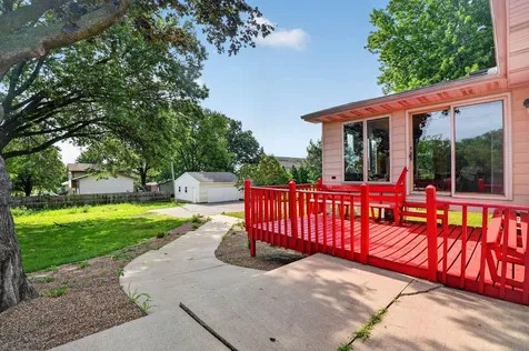 3541 Hammond Avenue Waterloo IA 50702