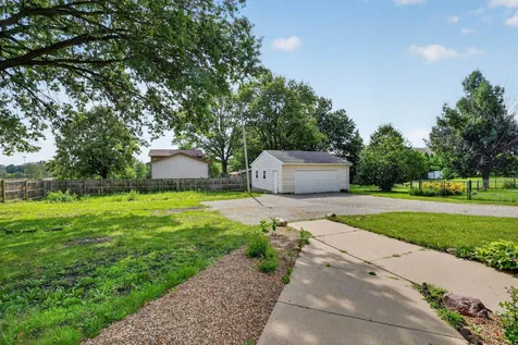 3541 Hammond Avenue Waterloo IA 50702