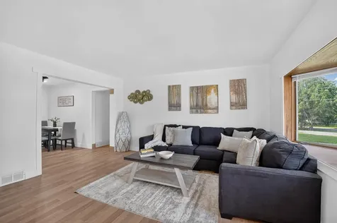 3541 Hammond Avenue Waterloo IA 50702