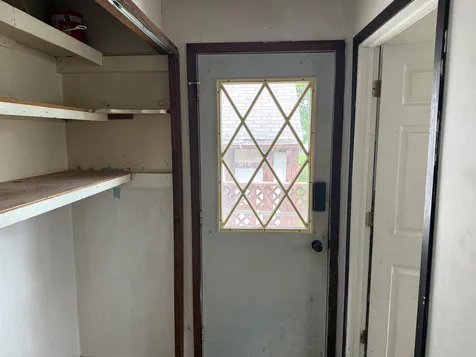 2232 W 3rd Street Waterloo IA 50702