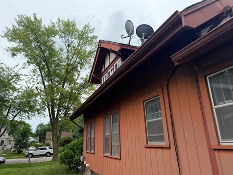 2232 W 3rd Street Waterloo IA 50702