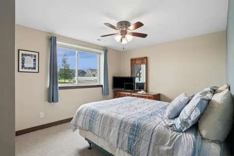 5522 Red Oak Lane Cedar Falls IA 50613