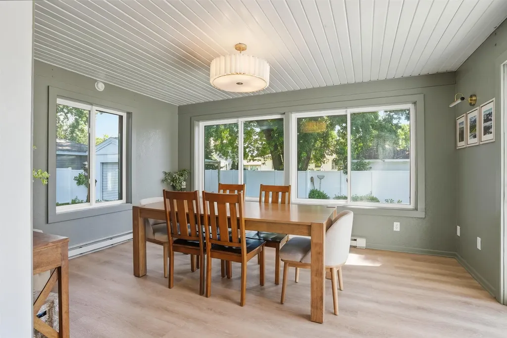 2216 Linnwood Drive Cedar Falls IA 50613