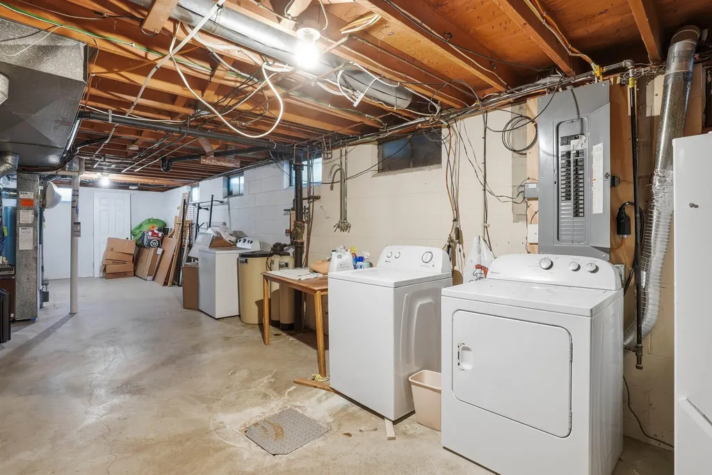 2216 Linnwood Drive Cedar Falls IA 50613