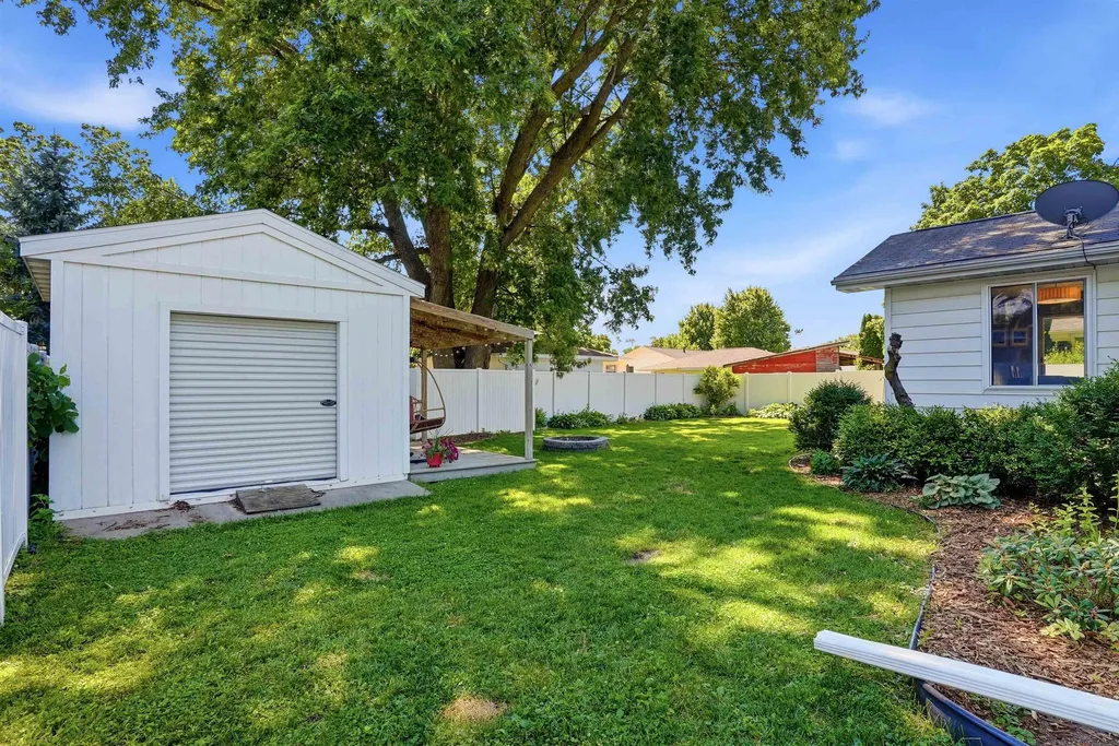 2216 Linnwood Drive Cedar Falls IA 50613