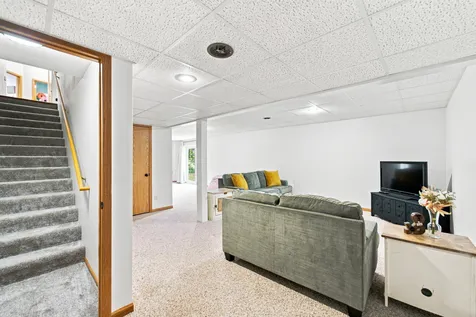 313 Tumbleweed Trail Waverly IA 50677
