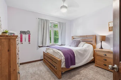5017 Gilbertville Road Waterloo IA 50701