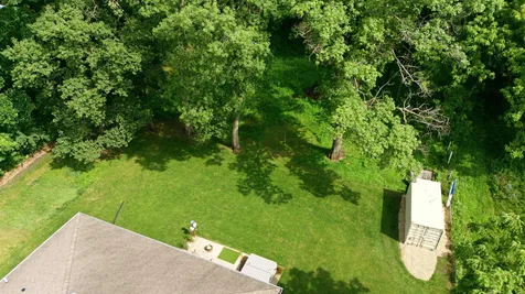 5017 Gilbertville Road Waterloo IA 50701
