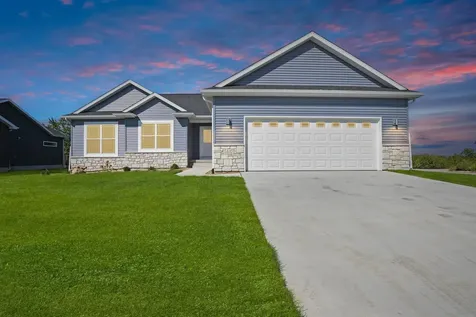 2825 Amber Valley Road Cedar Falls IA 50613