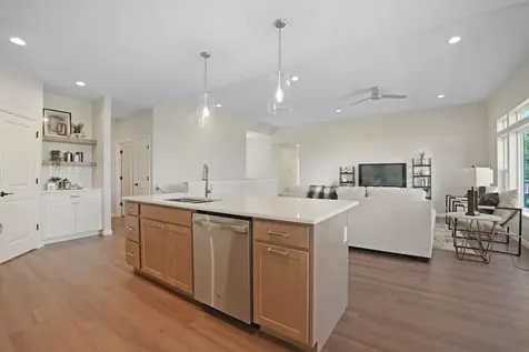 2825 Amber Valley Road Cedar Falls IA 50613