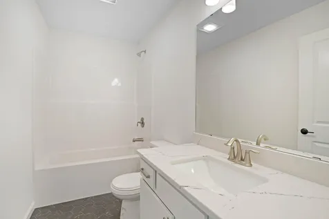2825 Amber Valley Road Cedar Falls IA 50613