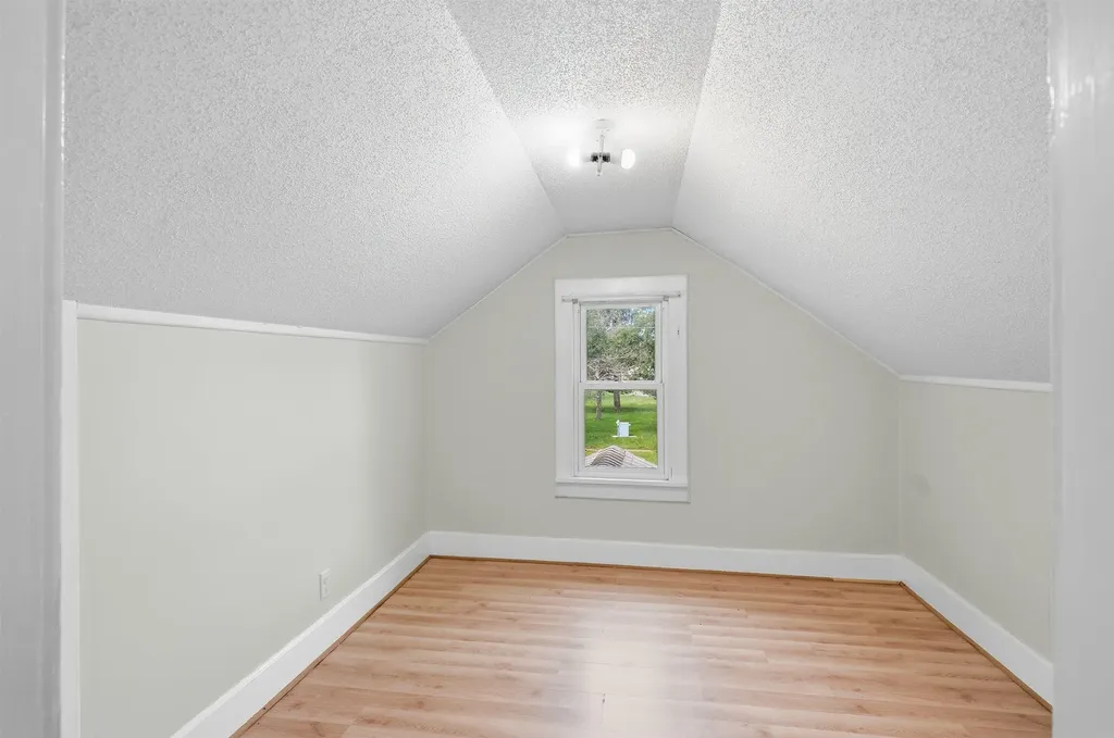 709 Magnolia Parkway Waterloo IA 50701
