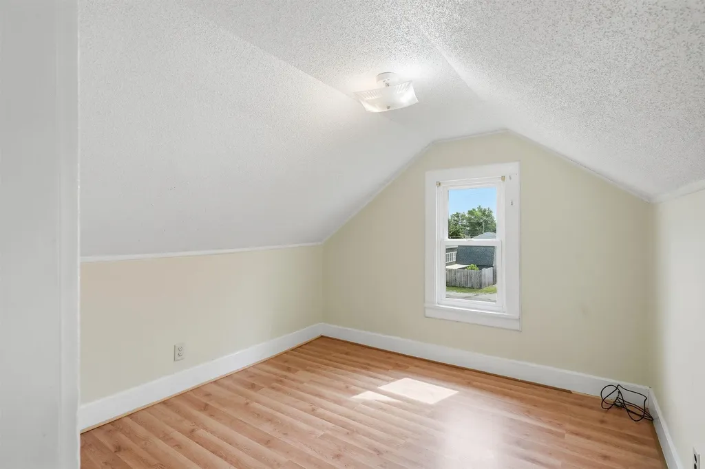 709 Magnolia Parkway Waterloo IA 50701