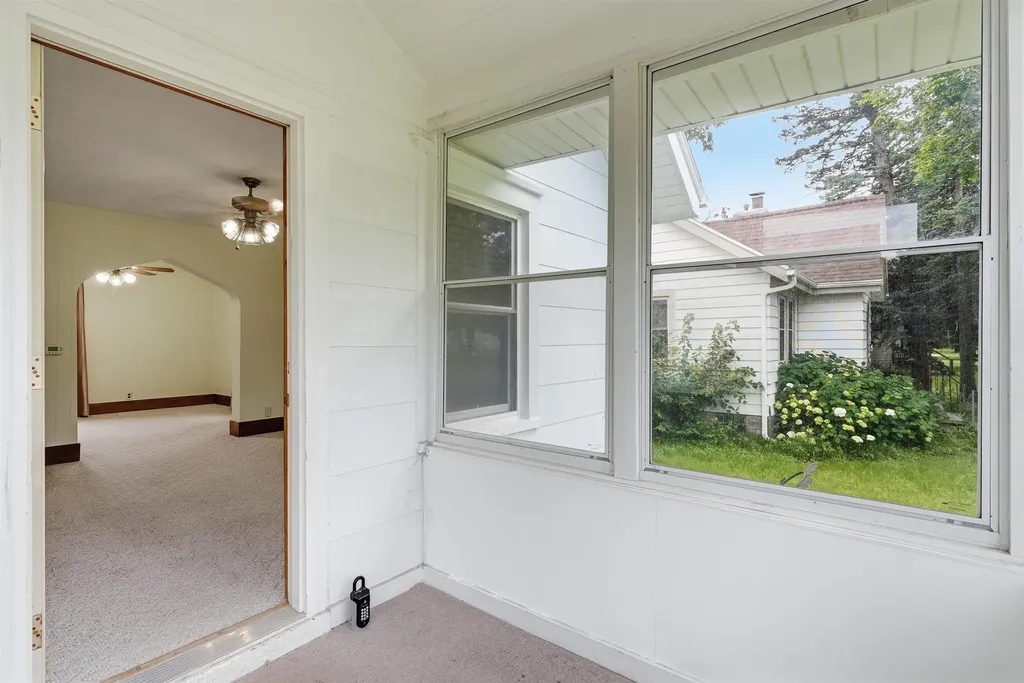709 Magnolia Parkway Waterloo IA 50701