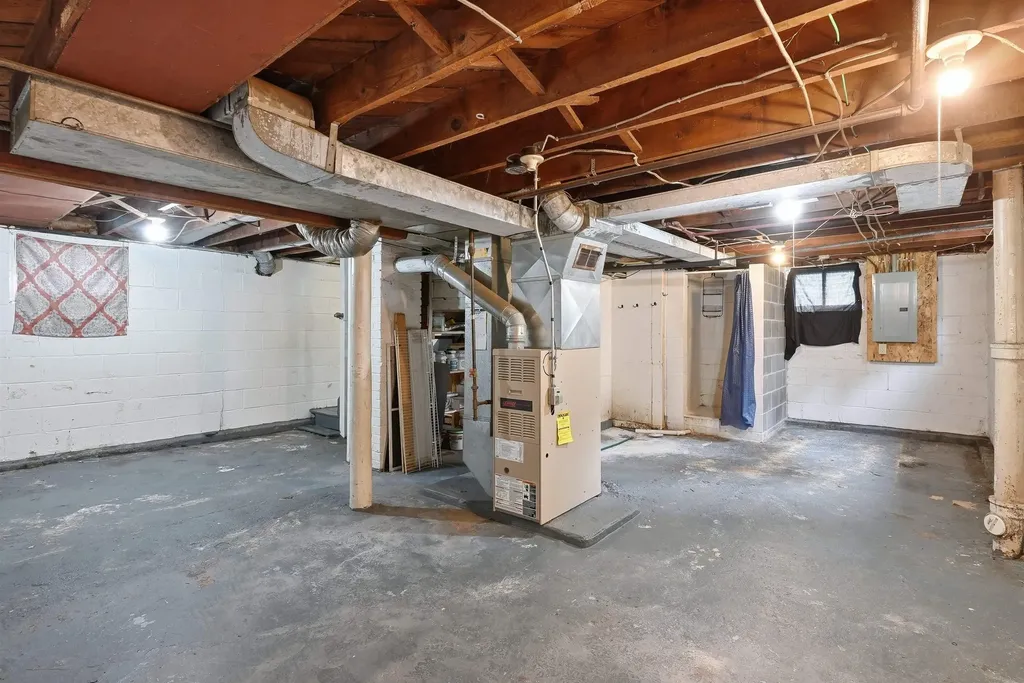 709 Magnolia Parkway Waterloo IA 50701