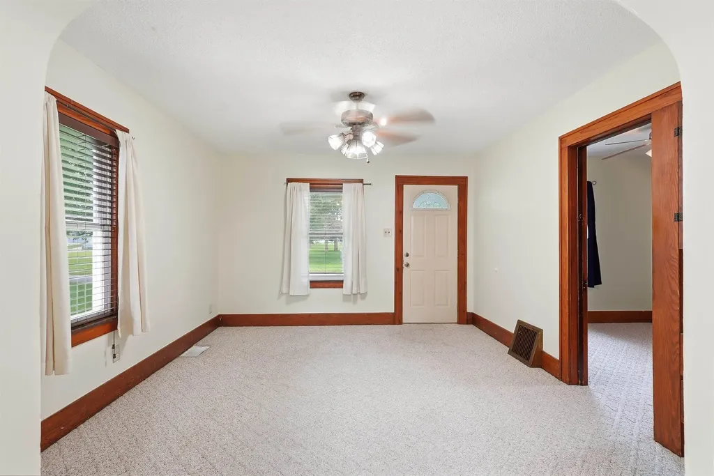 709 Magnolia Parkway Waterloo IA 50701