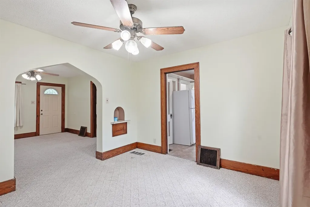 709 Magnolia Parkway Waterloo IA 50701