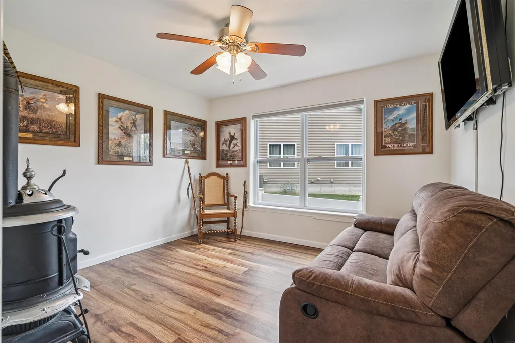 724 Grindstone Circle Waterloo IA 50702