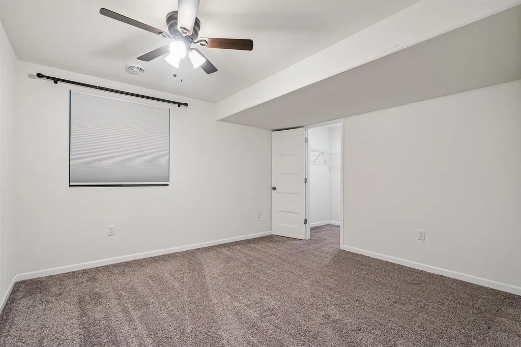 724 Grindstone Circle Waterloo IA 50702