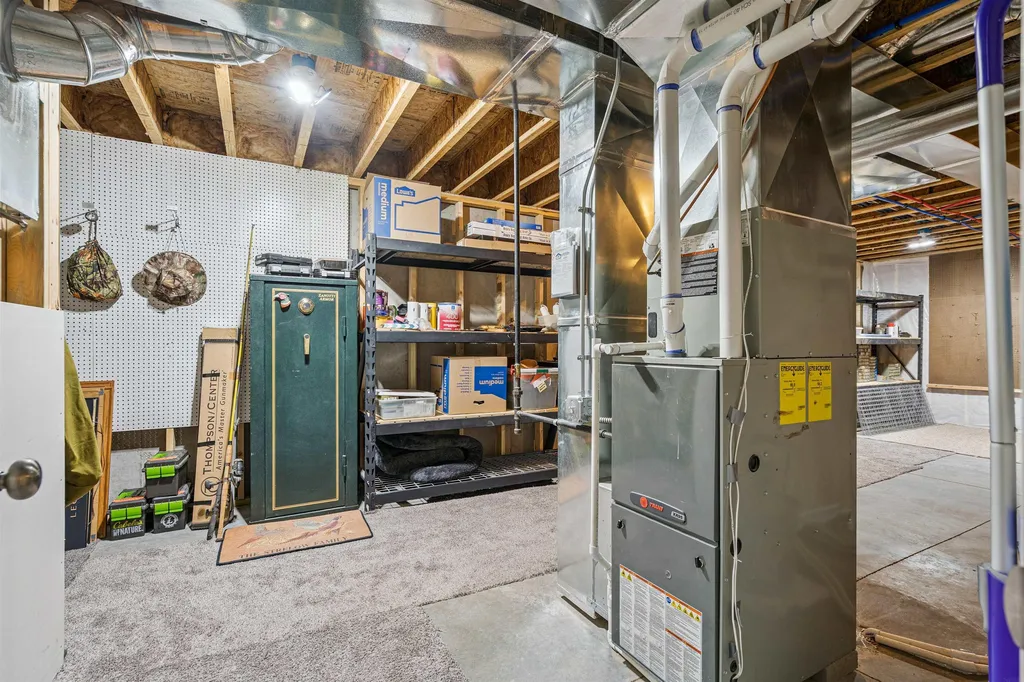 724 Grindstone Circle Waterloo IA 50702