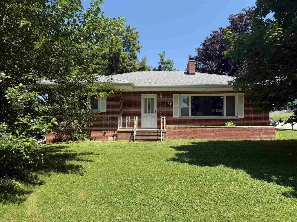 540 E Eagle Street Denver IA 50622