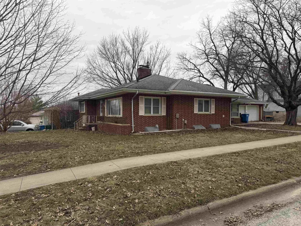 540 E Eagle Street Denver IA 50622