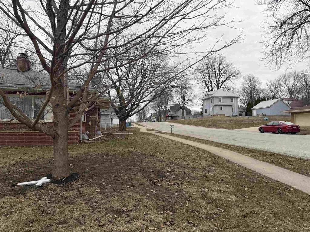 540 E Eagle Street Denver IA 50622