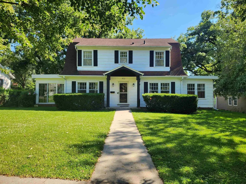 433 Kingbard Boulevard Waterloo IA 50701