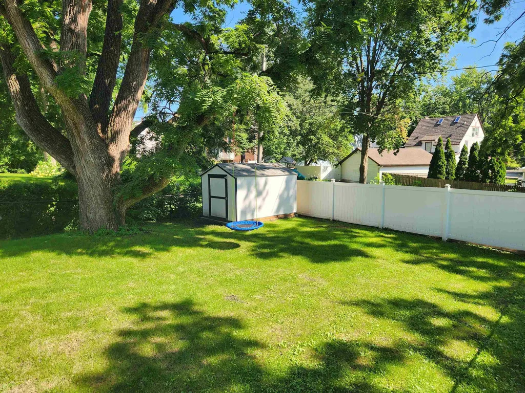 433 Kingbard Boulevard Waterloo IA 50701