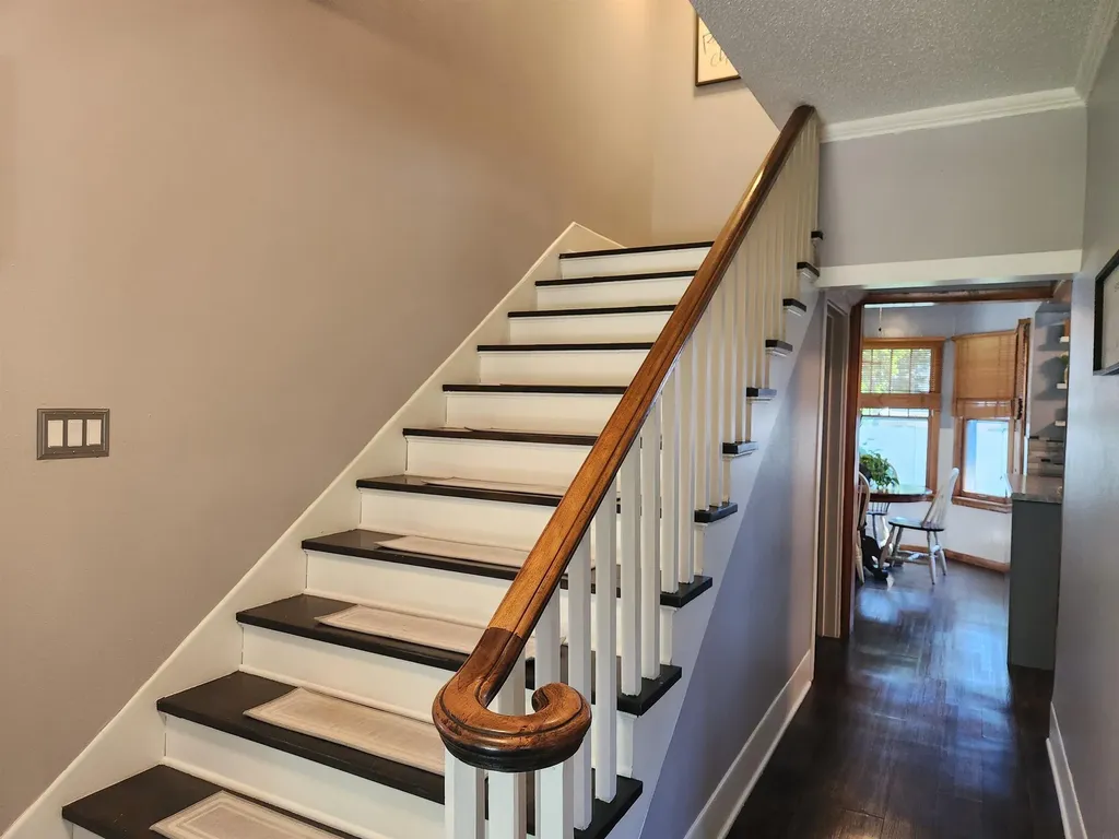 433 Kingbard Boulevard Waterloo IA 50701