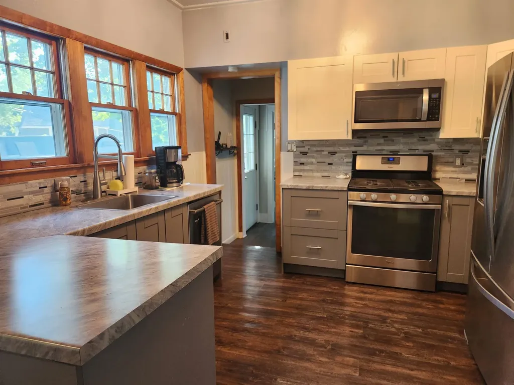 433 Kingbard Boulevard Waterloo IA 50701