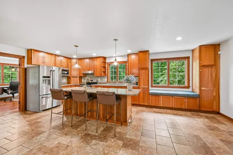 910 Cedar Lane Drive Waverly IA 50677