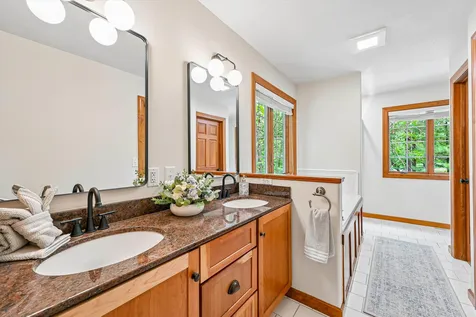 910 Cedar Lane Drive Waverly IA 50677