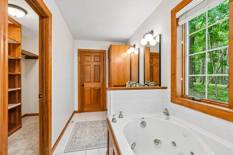 910 Cedar Lane Drive Waverly IA 50677
