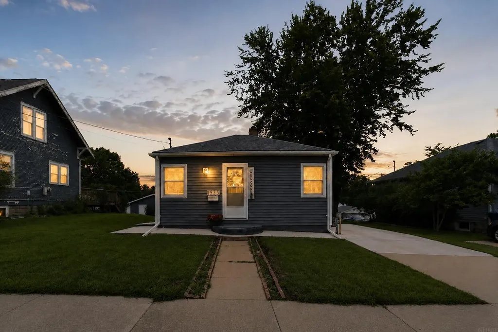 1535 Hawthorne Avenue Waterloo IA 50702