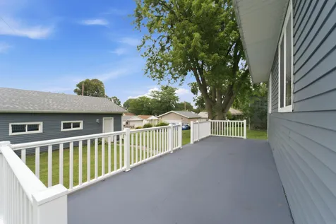 1535 Hawthorne Avenue Waterloo IA 50702