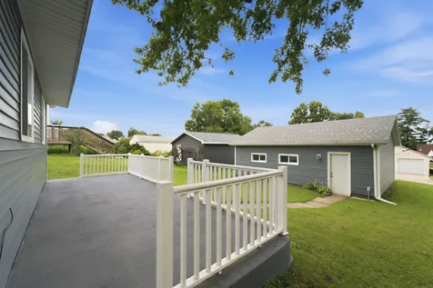 1535 Hawthorne Avenue Waterloo IA 50702