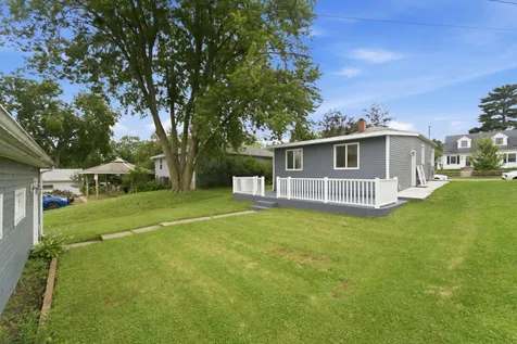 1535 Hawthorne Avenue Waterloo IA 50702