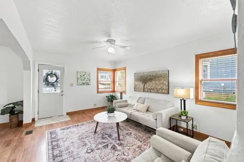 1535 Hawthorne Avenue Waterloo IA 50702