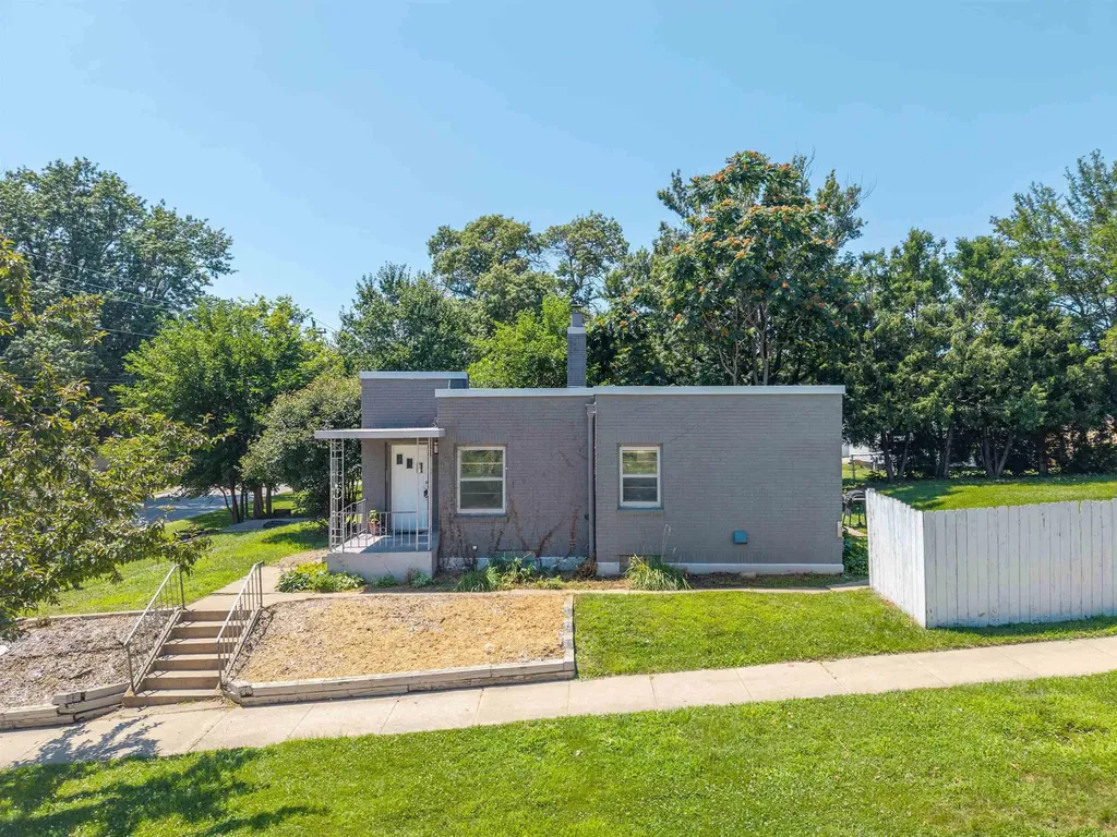 603 W 18th Street Cedar Falls IA 50613