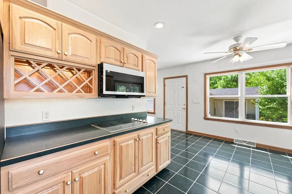 114 Hanna Boulevard Waterloo IA 50701