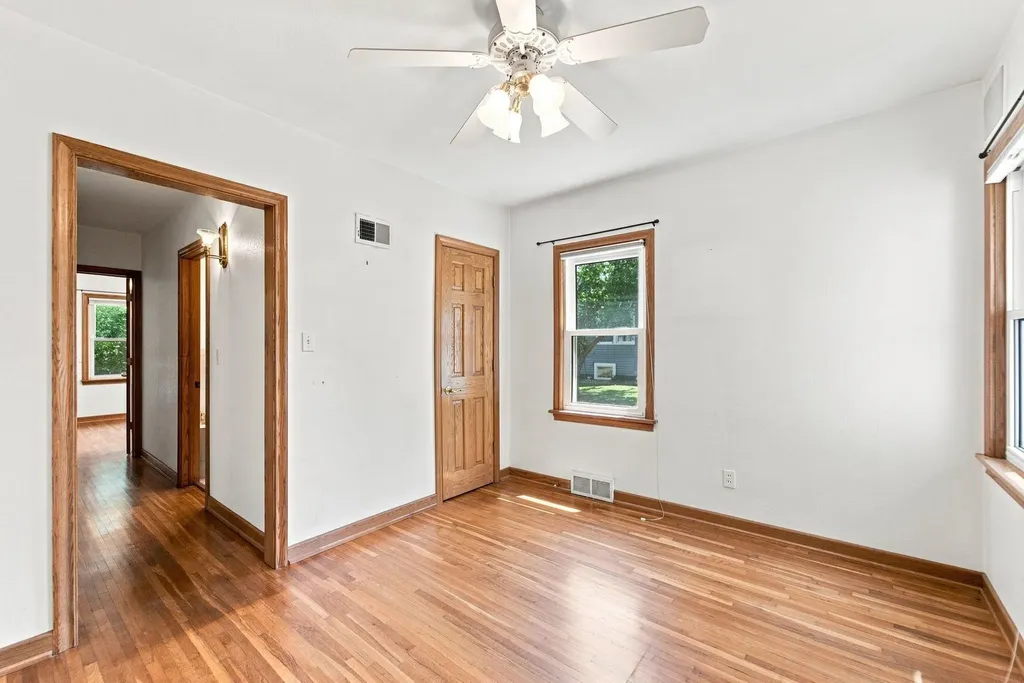114 Hanna Boulevard Waterloo IA 50701