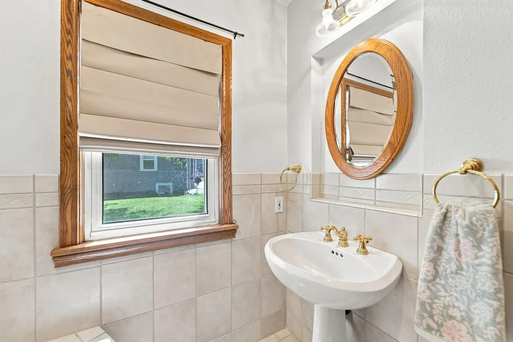 114 Hanna Boulevard Waterloo IA 50701