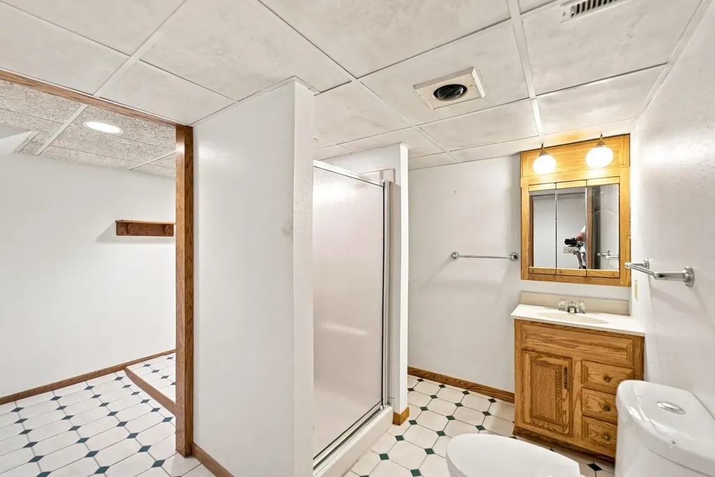 114 Hanna Boulevard Waterloo IA 50701