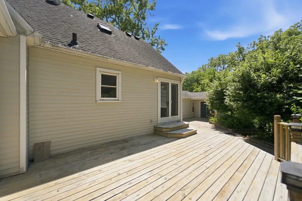 114 Hanna Boulevard Waterloo IA 50701