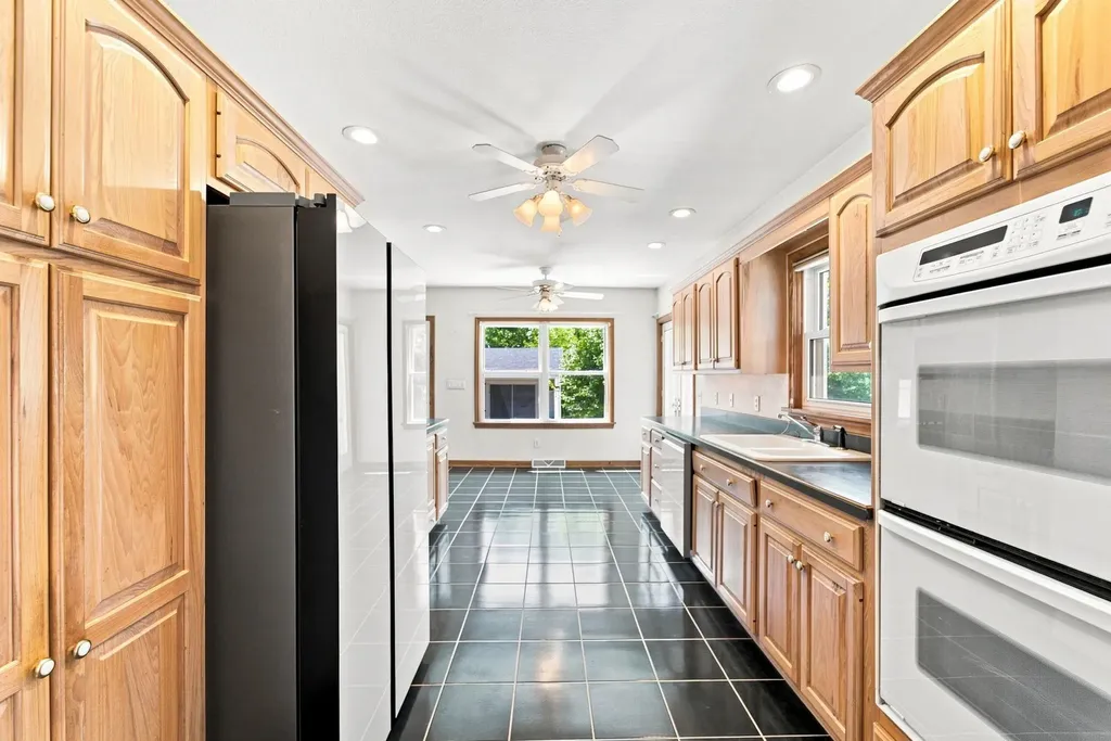114 Hanna Boulevard Waterloo IA 50701
