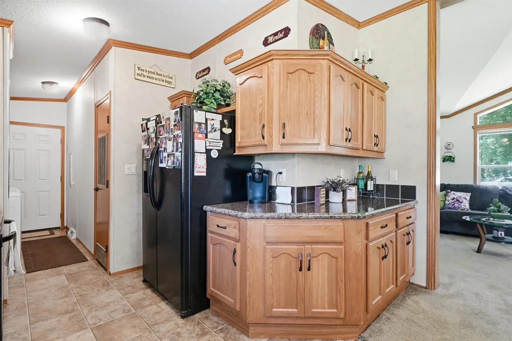 35 12th Avenue NW Oelwein IA 50662