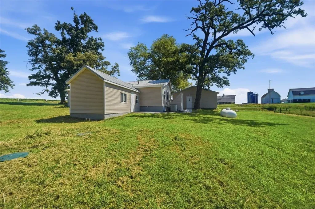 32031 Y Avenue Union IA 50258